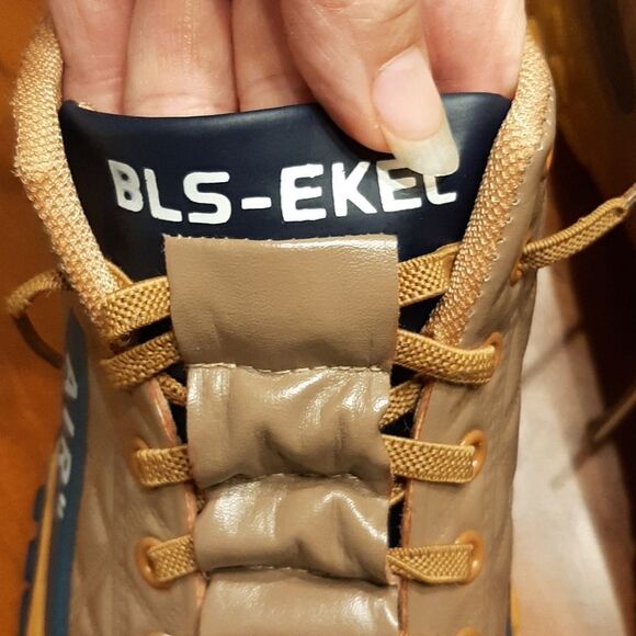 BLS-ECKE Tan and Navy Sneakers - Picture 7 of 7